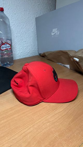 Gorra Nike Roja
