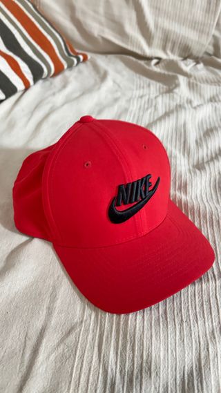 Gorra Nike Roja