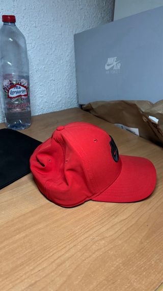 Gorra Nike Roja