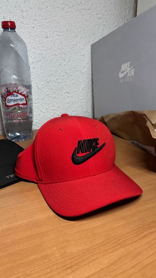 Gorra Nike Roja
