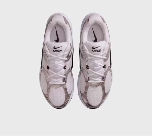 Zapatillas Nike V5 (preguntar tallas al dm)