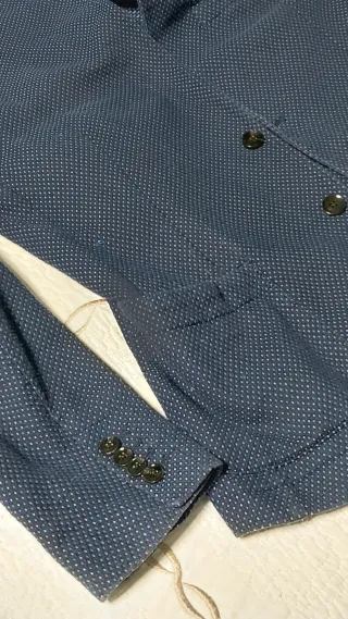 Americana azul y blanca