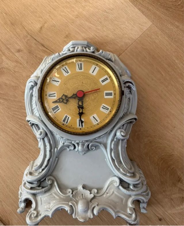 Orologio da tavolo decorativo