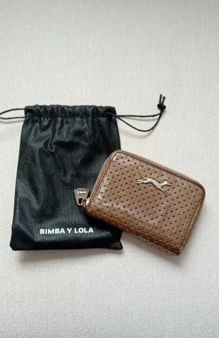 Monedero Bimba y Lola piel perforada.