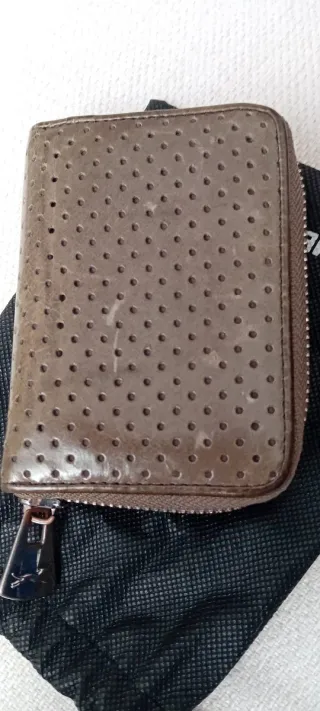 Monedero Bimba y Lola piel perforada.