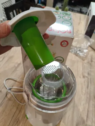 No se ha usado. Licuadora Solac Fruit Cocktail 280