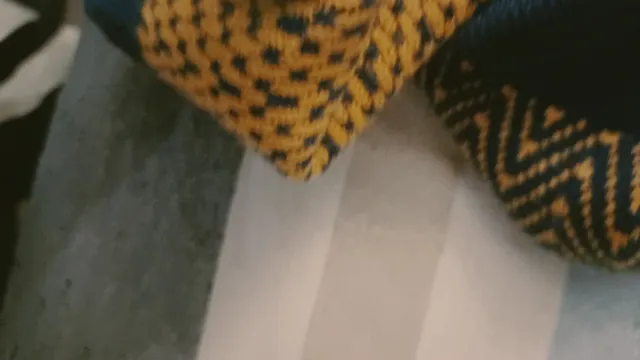 Maglione uomo fantasia zig-zag blu e giallo