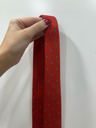 Corbata Victorio & Lucchino lunares