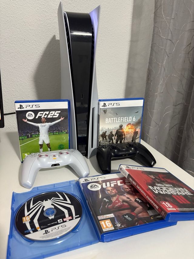 Consola PS5 + 2 Mandos + Battlefield 6