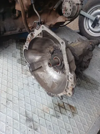 Motor Ford 6 Cilindros + Transmisión