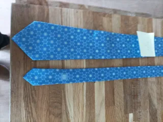 Corbata Loewe Azul y Blanca