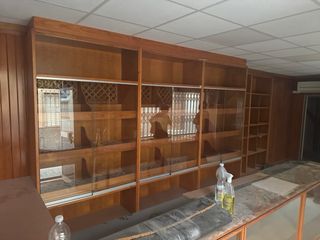 Mobiliario de Panadería Madera y Cristal