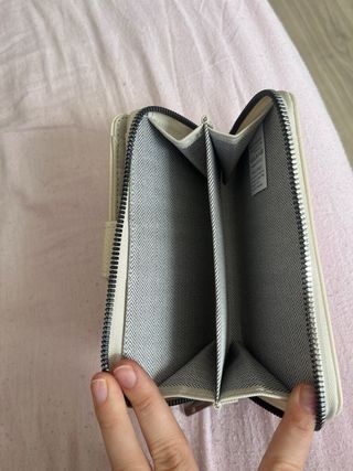 Portafoglio bianco in similpelle