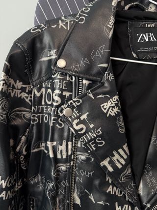 Chaqueta Zara Diseño Graffiti Talla S