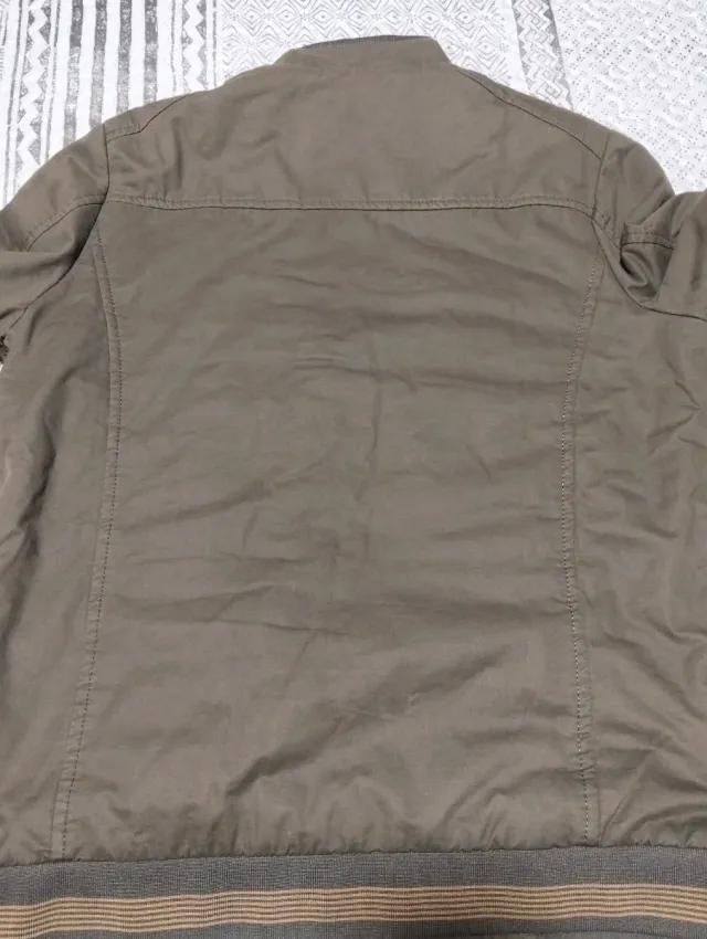 Chamarra Bomber Invierno Oliva