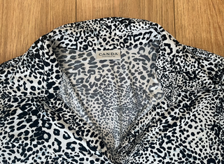 Blusa estampado animal print de leopardo