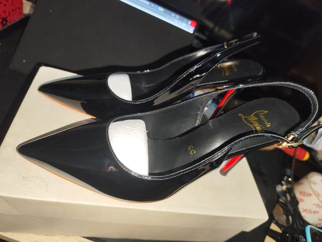 Tacones negros charol slingback talla 38