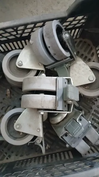 Rueda doble con freno