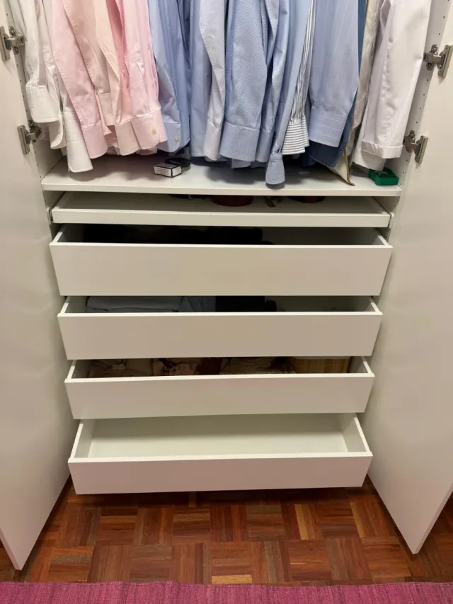 Armarios modulares IKEA blancos