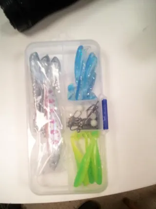 Caña de pescar 2.30m + anzuelos