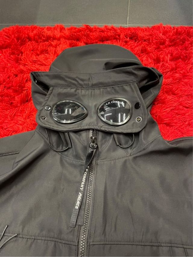 Cortavientos CP Company Negro Gafas Integradas