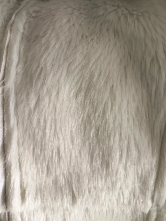 Chaqueta Bershka Piel Vuelta y Pelito Talla M