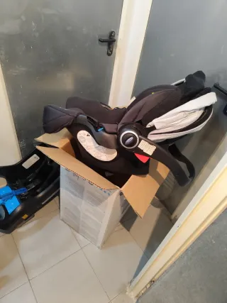 Base Maxi-Cosi  y Silla Coche