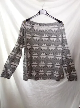 Blusa estampada manga larga