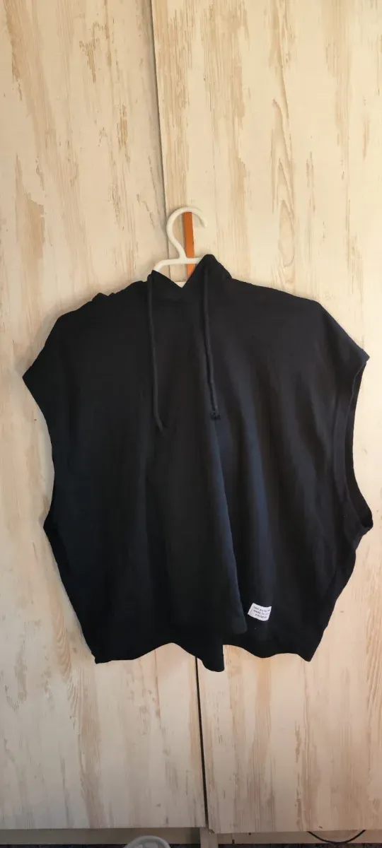 Lote 2 sudaderas sin mangas negro y blanco