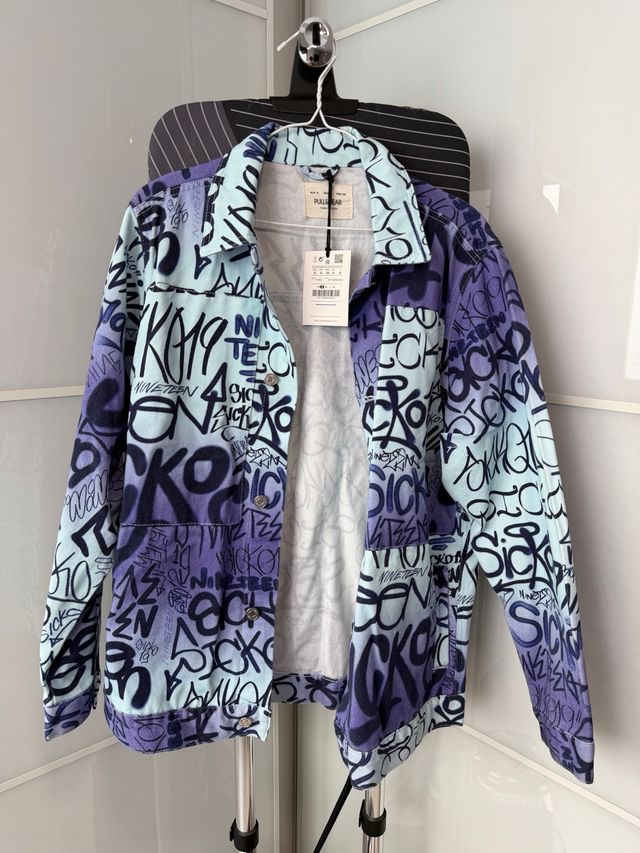 Chaqueta Graffiti Pull&Bear Talla S