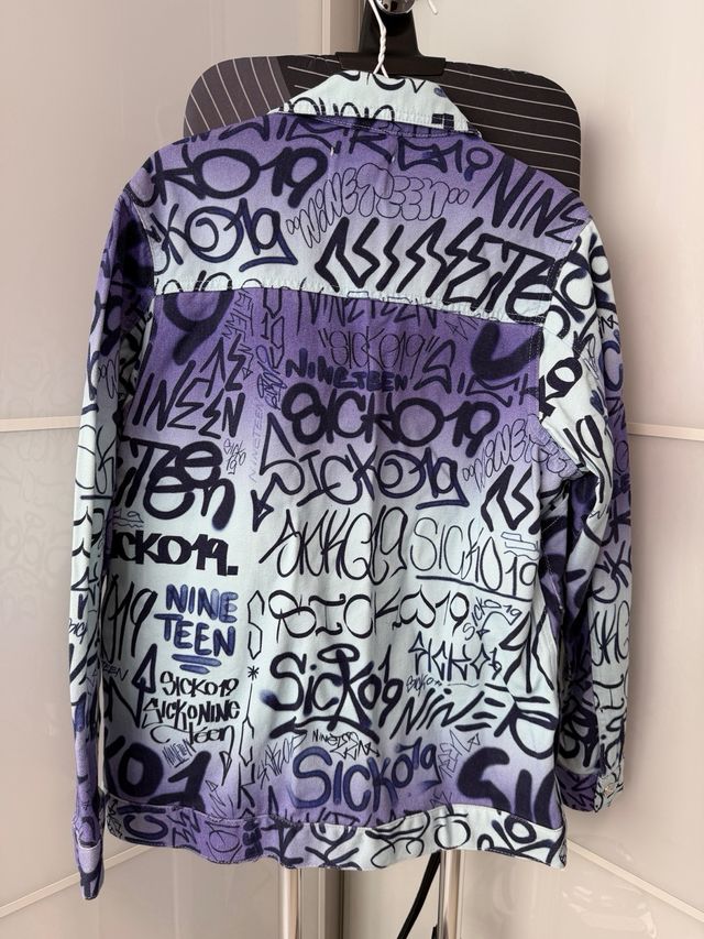 Chaqueta Graffiti Pull&Bear Talla S