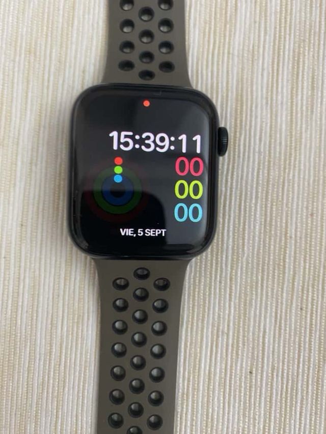 Apple Watch SE 2022 44mm LTE Correa Nike Oliva