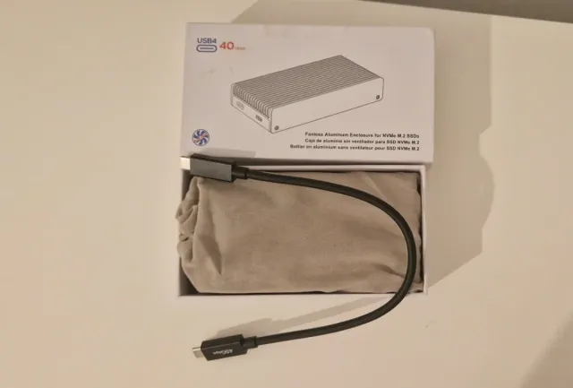 Caja SSD NVMe M.2 USB4 40Gbps Aluminio