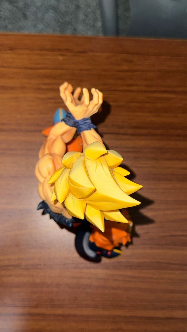 Figura Goku SSJ