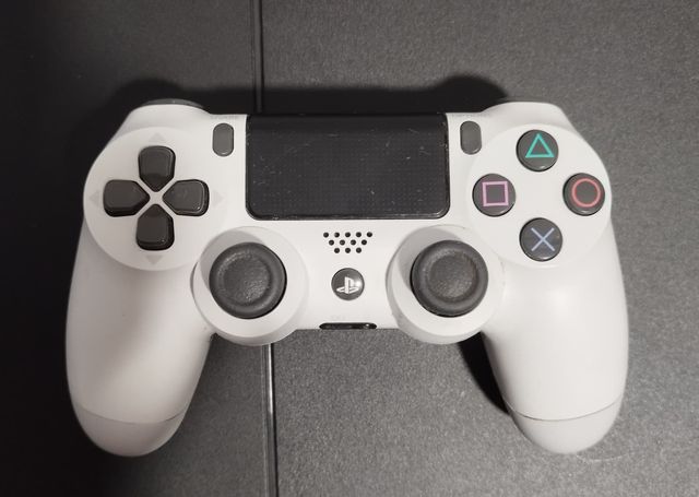 PS4 1TB Lista para Jugar Con Juego, Mando y Cascos