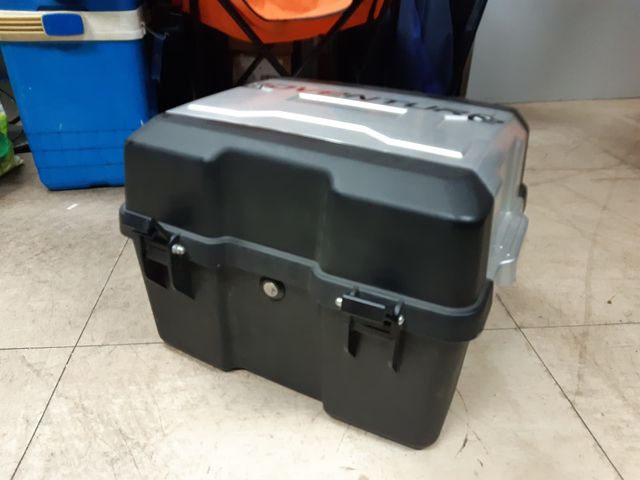 Baúl tipo Adventure 40L