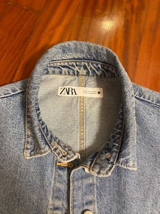 Sobrecamisa vaquera Zara