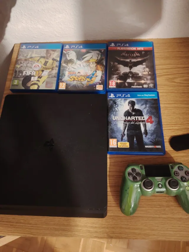 PS4 + Mando + Juegos