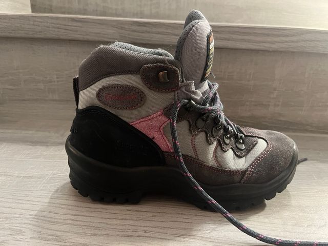 Scarponcini da montagna robusti