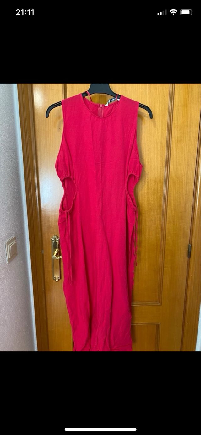 Vestido Zara Midi fucsia