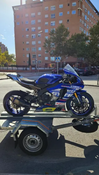 Yamaha R1 2016
