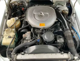 Mercedes-Benz 560 SL (R107 1986
