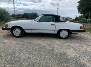 Mercedes-Benz 560 SL (R107 1986