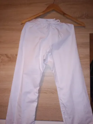 Ropa de Karate Infantil. Decathlon130 cm