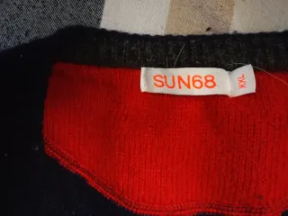 Maglione Uomo Blu con Dettagli Rossi