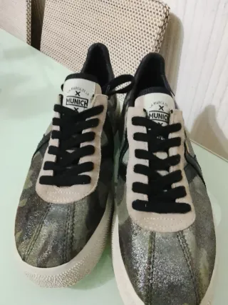 Zapatillas Munich Mujer Verde y Plateado