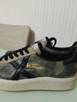 Zapatillas Munich Mujer Verde y Plateado