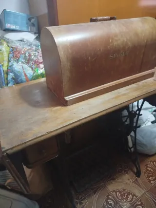 Máquina de coser Singer antigua