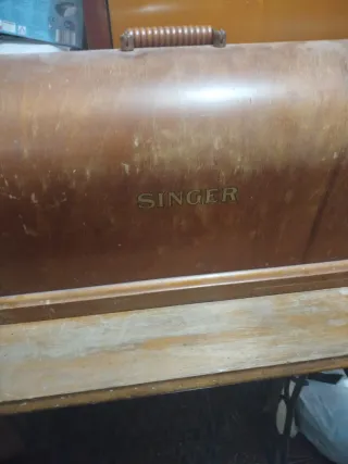 Máquina de coser Singer antigua