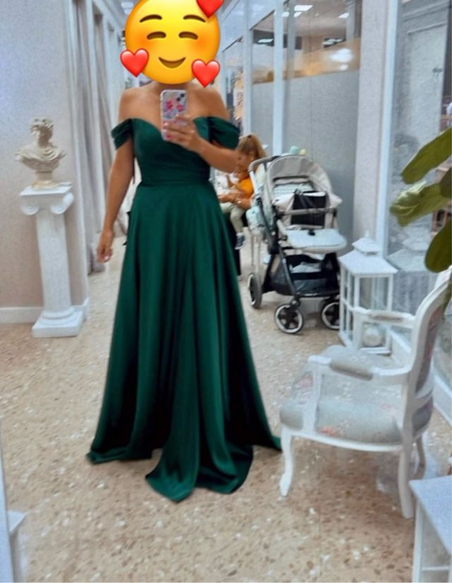 Vestido invitada verde botella + pañuelo gasa